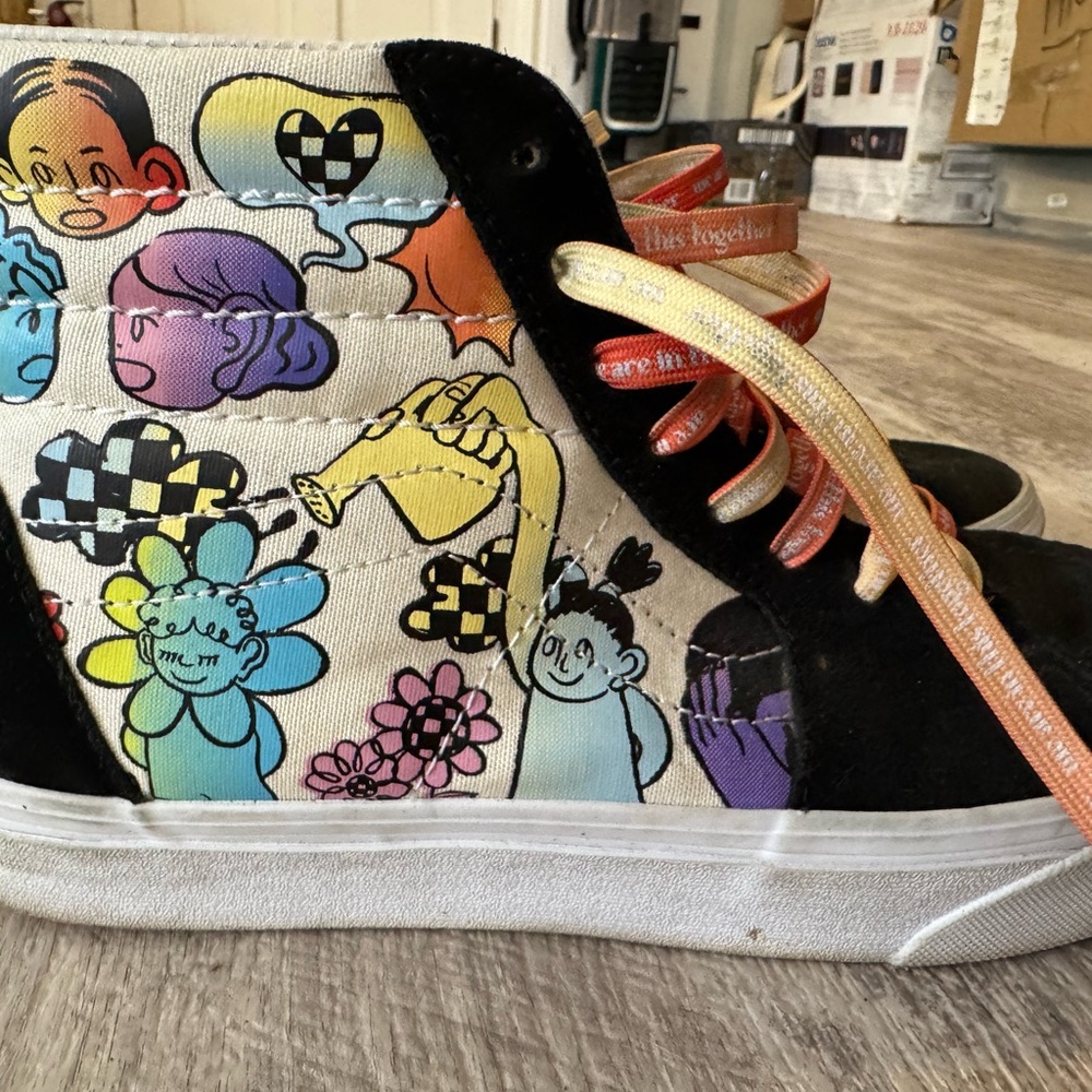 Vans Black High-Top Sneakers Artistic Canvas